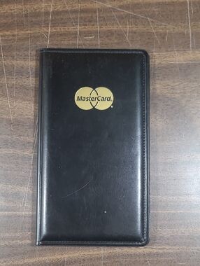 MasterCard Black Leather Check Presenter with Gold Logo